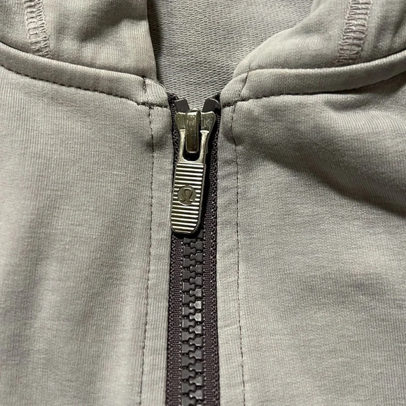 Lululemon Loop Back Hoodie‎ - Picture 4 of 5